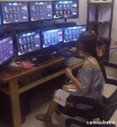 DNF发布网恋人私服(DNF发布网情人节) DNF发布网恋人私服(DNF发布网情人节)